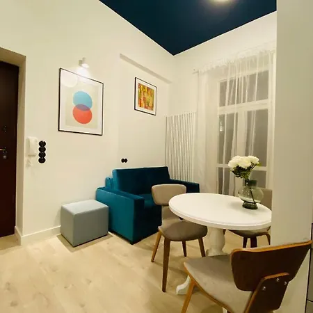 1 Bedroom 3 Minute Walk To Wilenska Metro *