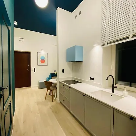 1 Syp, Kawa Vertuo, Kosmetyki Ada, 3 Min Metro Wilenska, By Visitwarsaw Apartment Warsaw