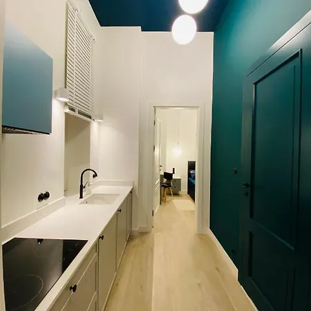 1 Bedroom 3 Minute Walk To Wilenska Metro Warszawa