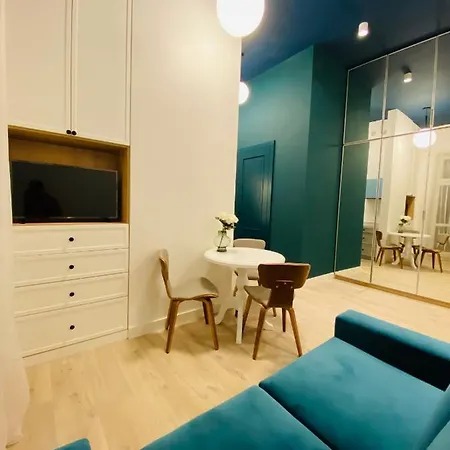 アパート 1 Bedroom 3 Minute Walk To Wilenska Metro *