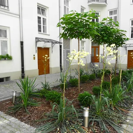 1 Bedroom 3 Minute Walk To Wilenska Metro *